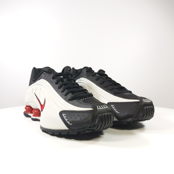 Nike Shox R4 OG 2019 Shoes - Picture 2 of 4